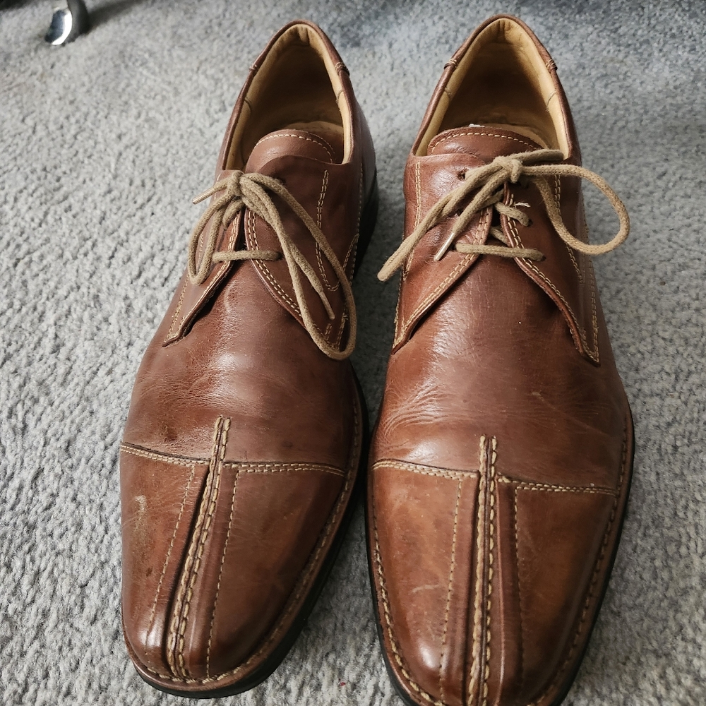 Men's  dress shoes/casual